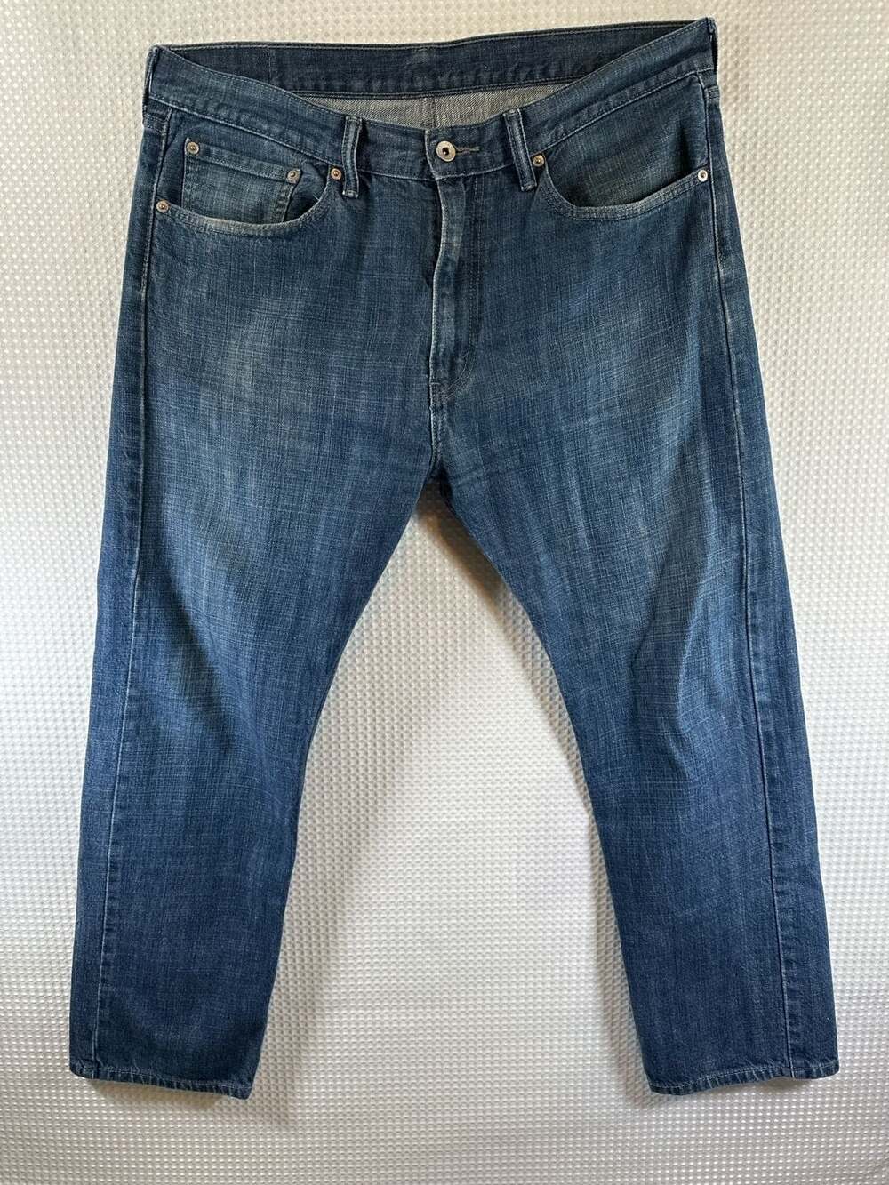 Levi's 505 Straight Fit Medium Wash Denim Jeans
